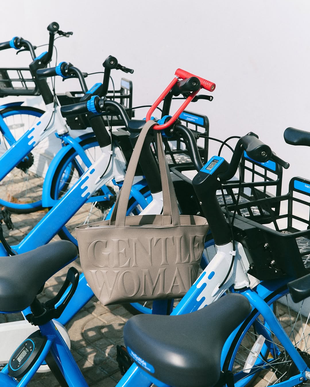 GW Daily Shoulder Bag